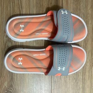 NWNT Under Armor Foam Slides